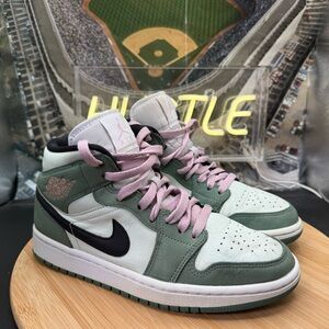 Nike Air Jordan 1 Mid SE Dutch Green Women's Size 7.5